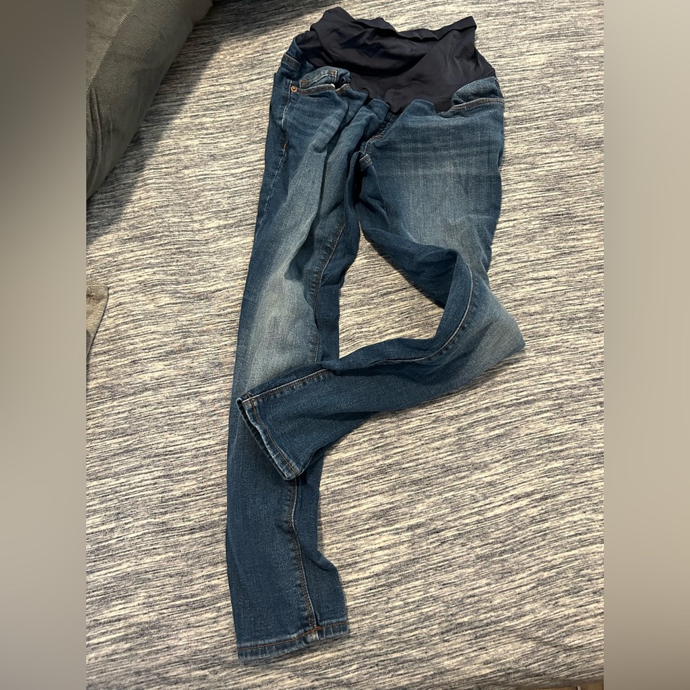 Old navy rockstar super skinny maternity jeans